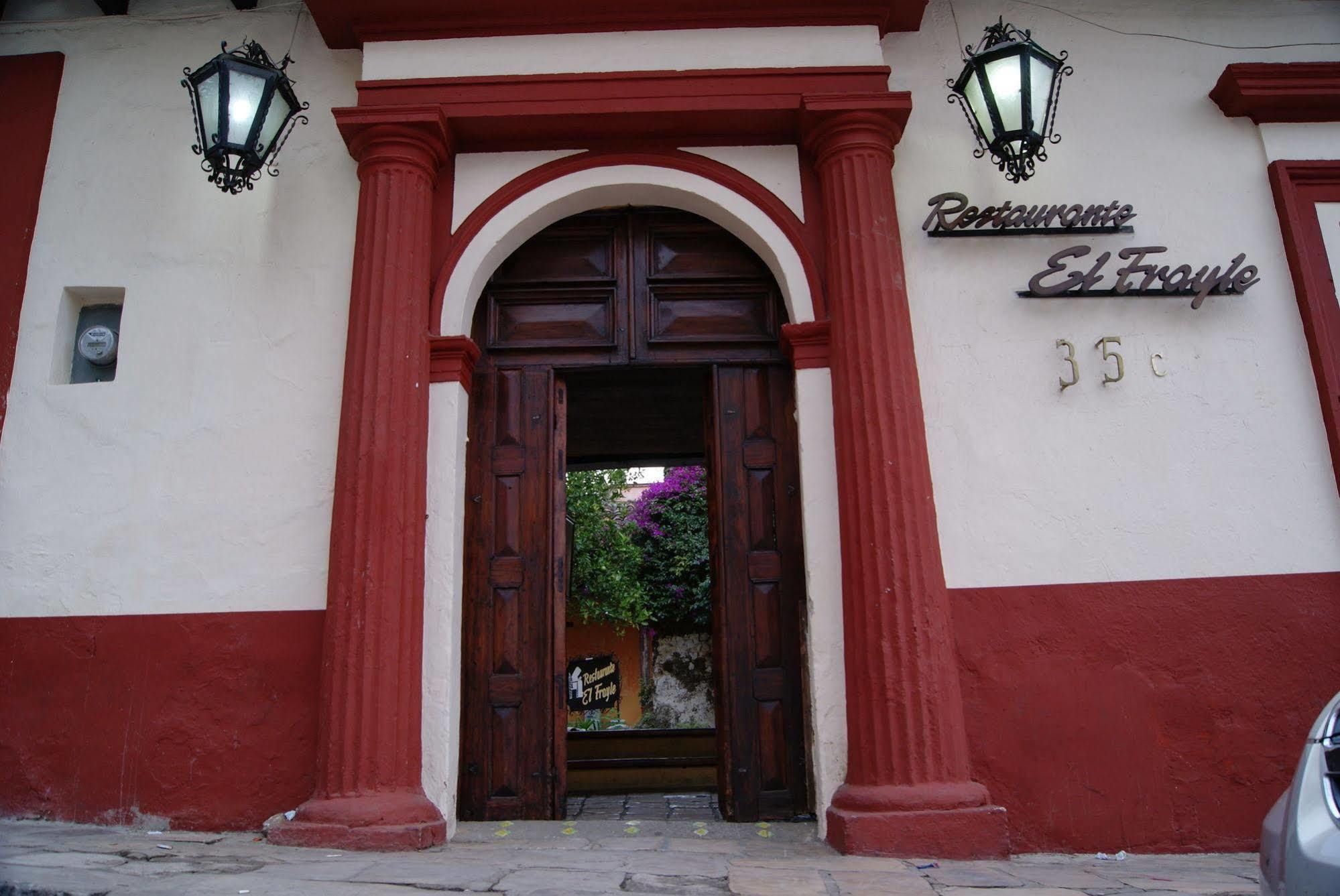 Hotel Plaza Santo Domingo San Cristóbal de Las Casas Exterior foto